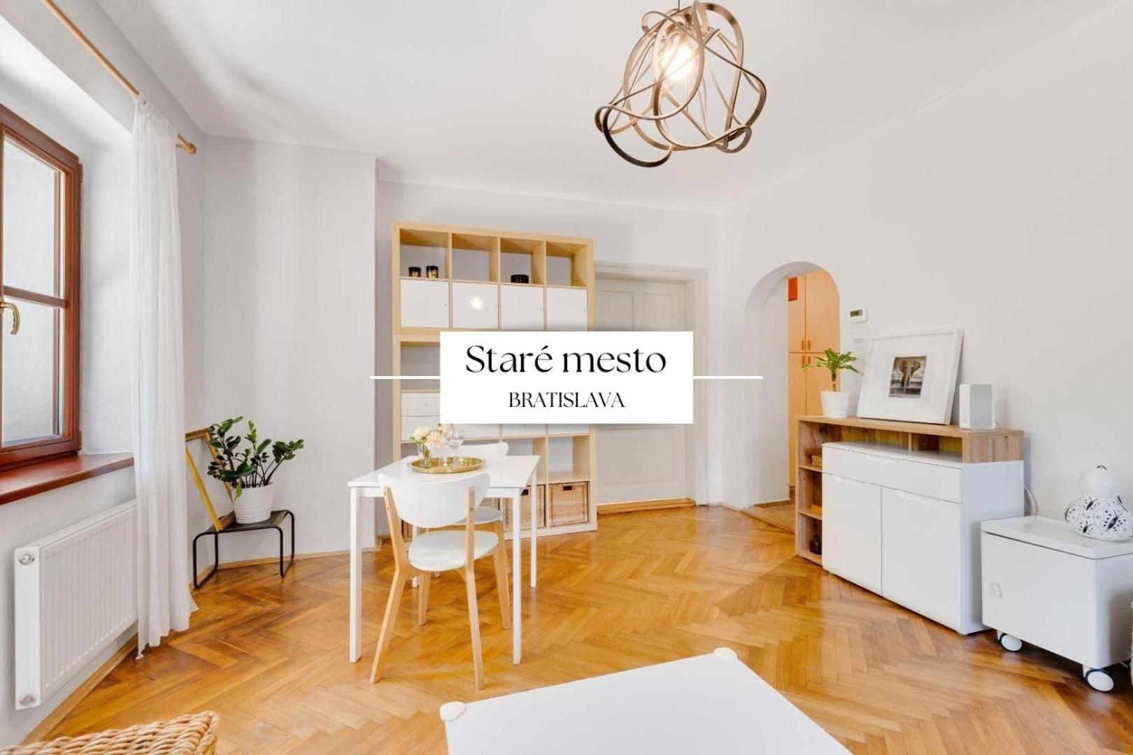 Stylish Historical Apartment + Backyard Bratislava Exterior foto